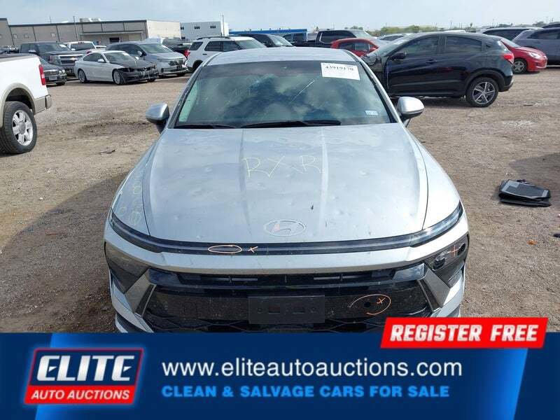 Used 2025 Hyundai Sonata SE image 23