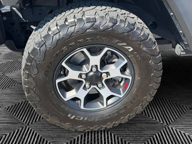 Used 2022 Jeep Wrangler Rubicon w/ LED Lighting Group AWD/4WD image 10