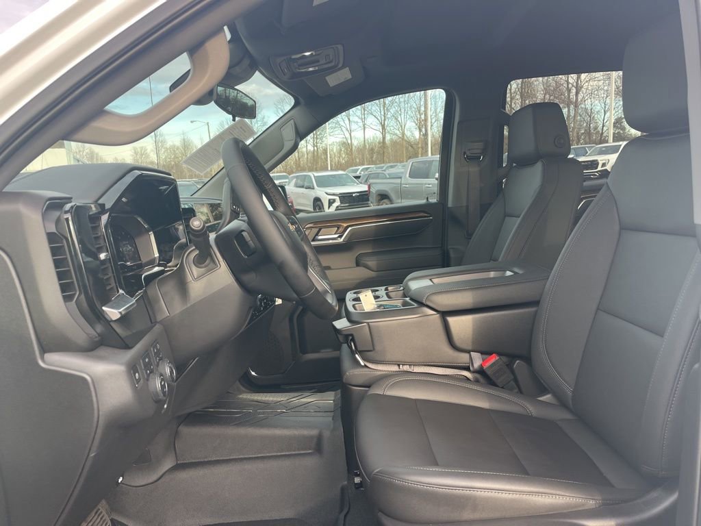 Used 2025 Chevrolet Silverado 1500 LT w/ Safety Package image 10