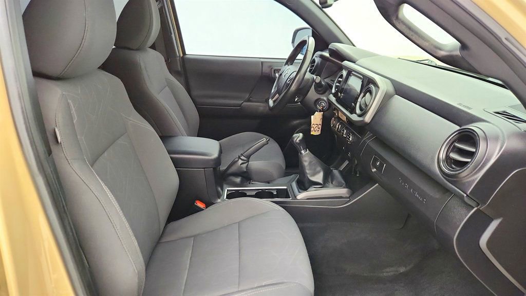 Used 2016 Toyota Tacoma TRD Sport w/ Towing Package image 24