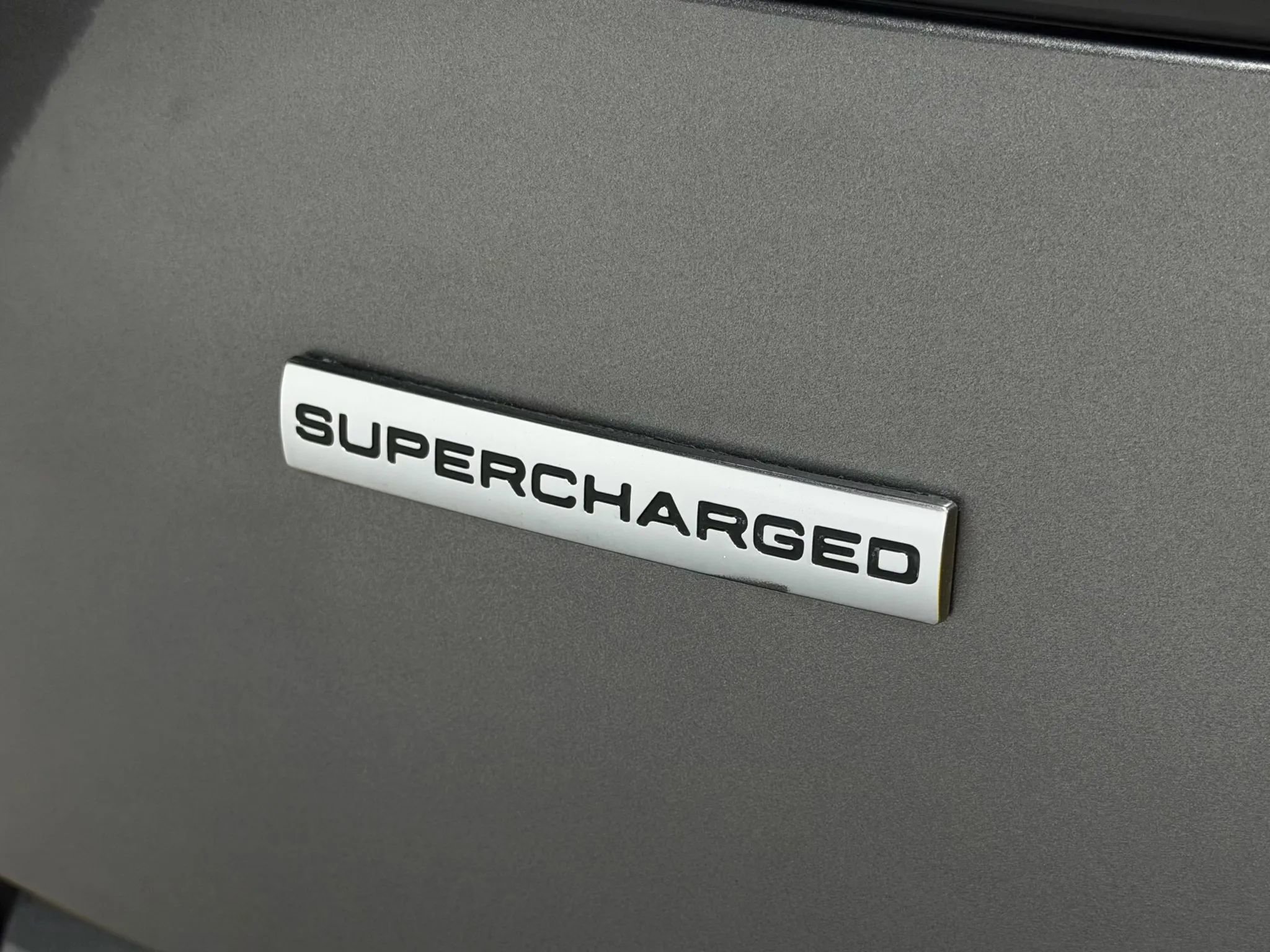 Used 2014 Land Rover Range Rover Supercharged image 11