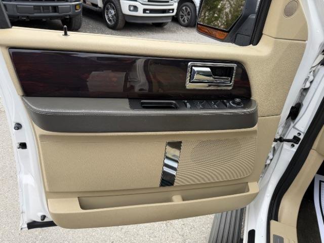 Used 2017 Lincoln Navigator L Reserve AWD/4WD image 17