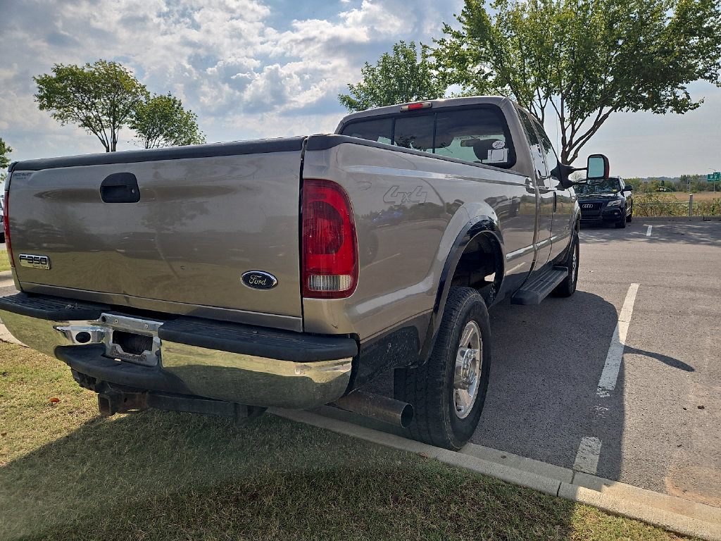 Used 2006 Ford F350 4x4 SuperCab Super Duty image 3