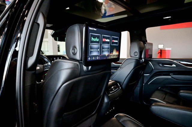 Used 2023 Cadillac Escalade ESV Premium Luxury image 31