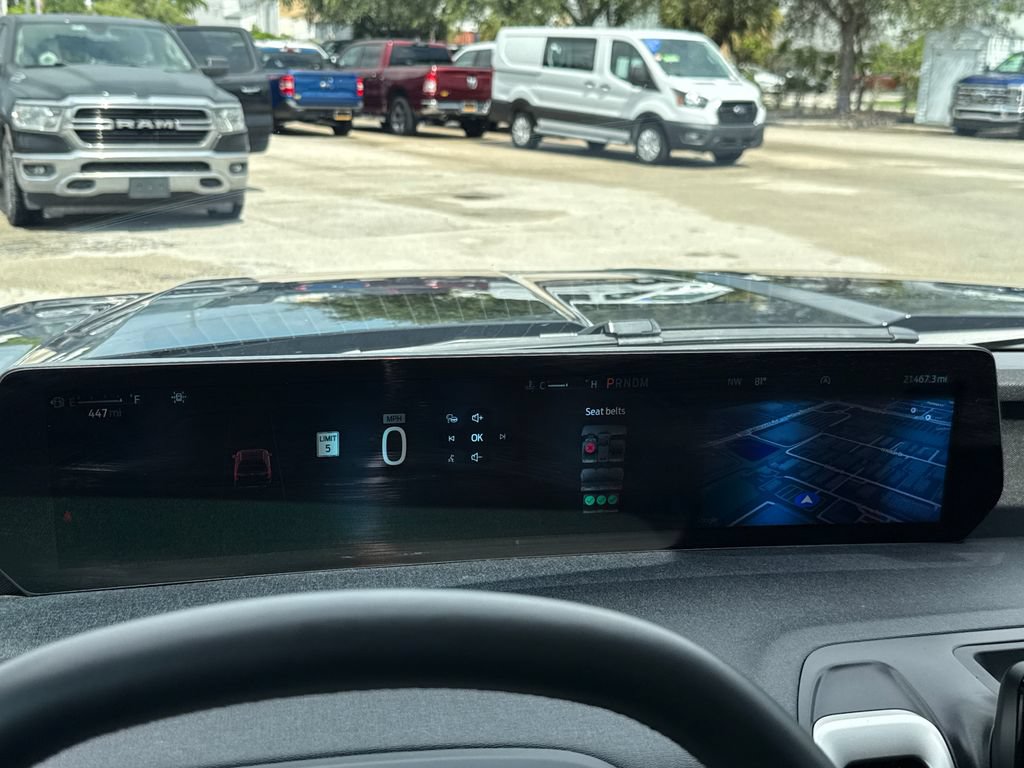 Used 2025 Ford Expedition Active RWD image 18