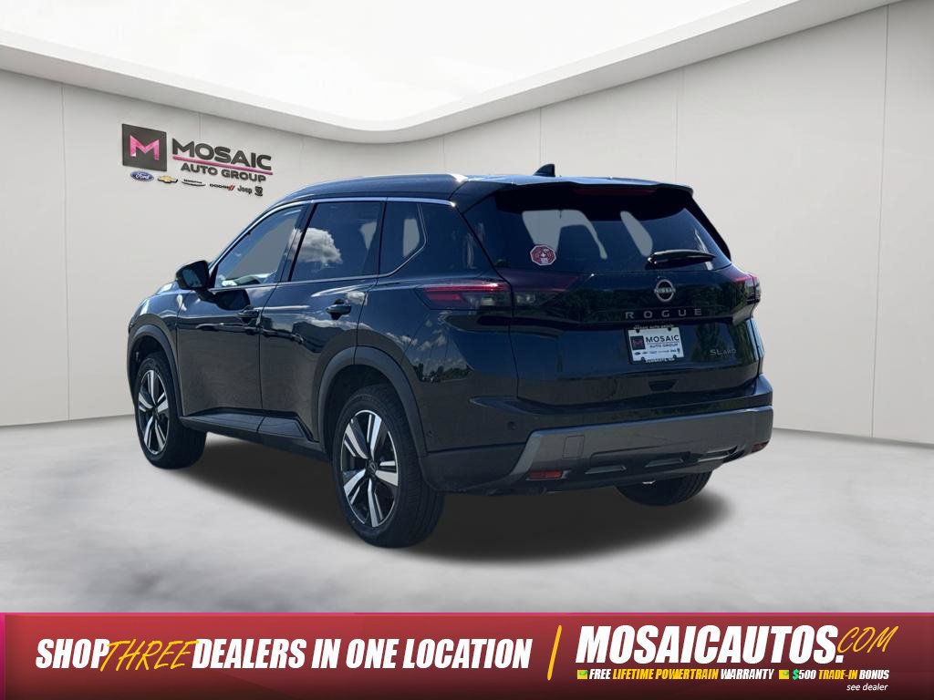 Used 2026 Nissan Rogue SL AWD/4WD image 5