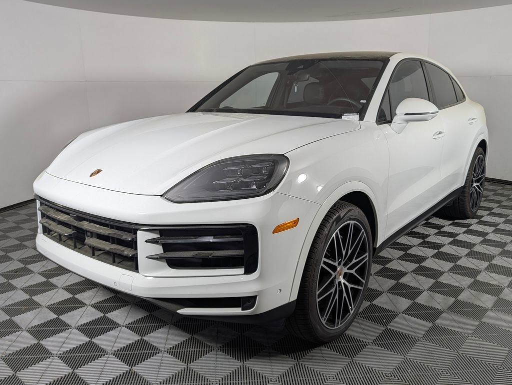 Certified 2025 Porsche Cayenne Coupe image 1