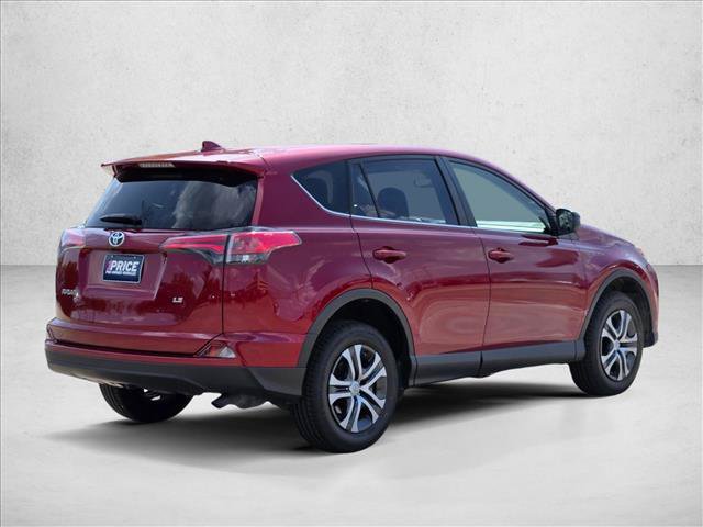 Used 2018 Toyota RAV4 LE FWD image 5