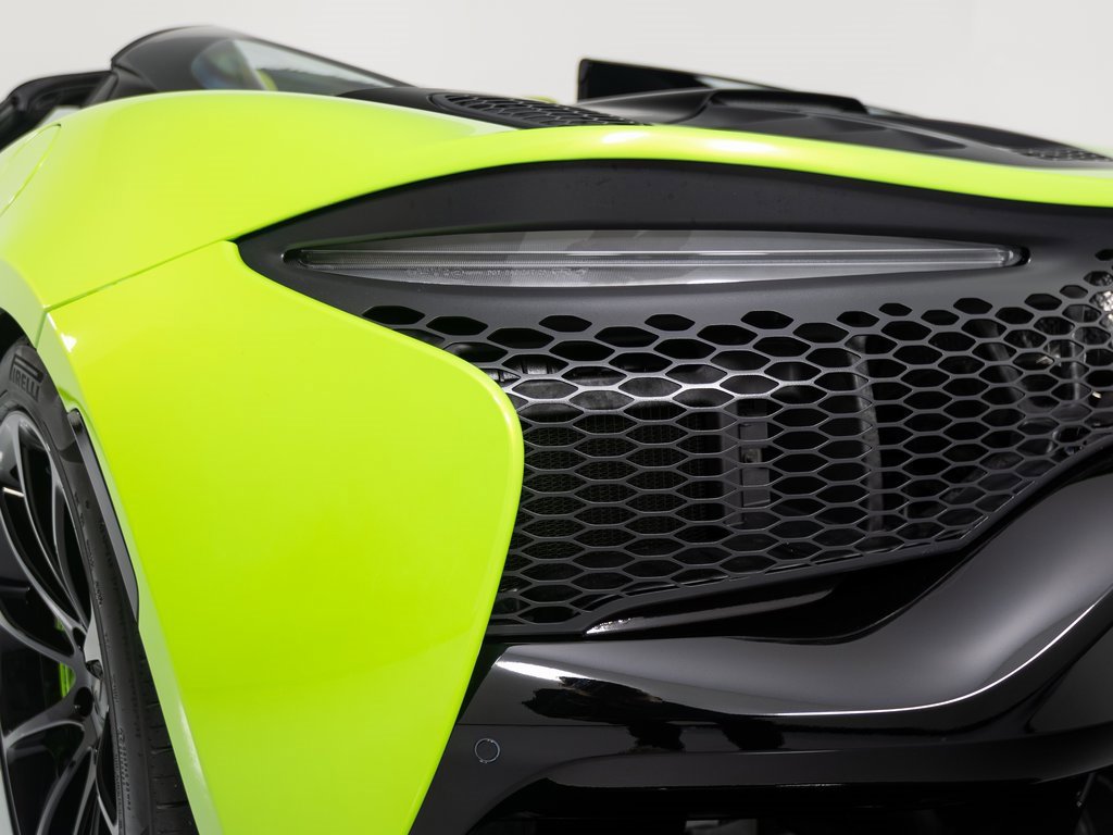 Used 2025 McLaren Artura Spider image 34