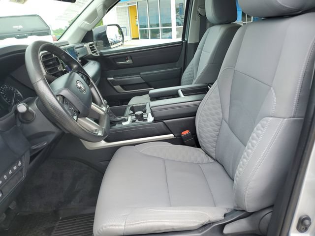Used 2023 Toyota Tundra SR5 w/ SR5 Convenience Package AWD/4WD image 15