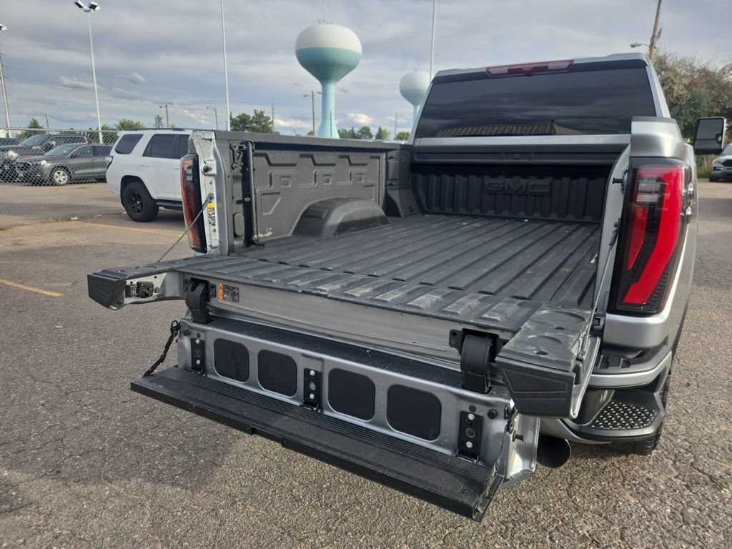 Used 2025 GMC Sierra 2500 AT4 AWD/4WD image 18