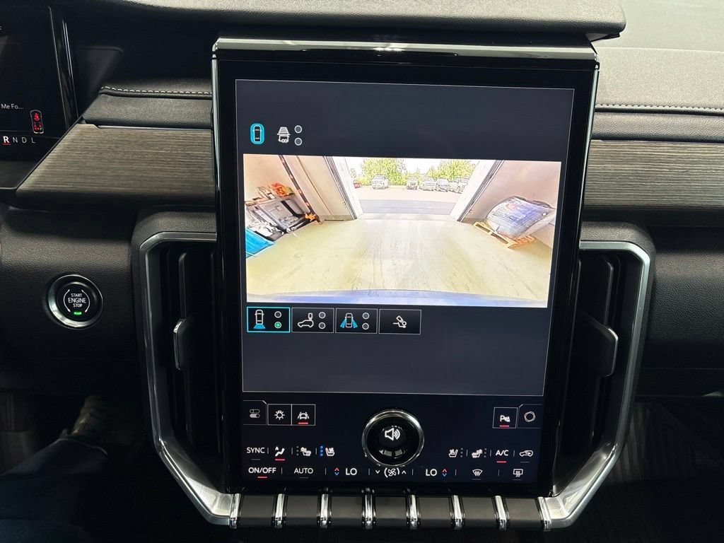 Used 2025 GMC Acadia Denali AWD/4WD image 38