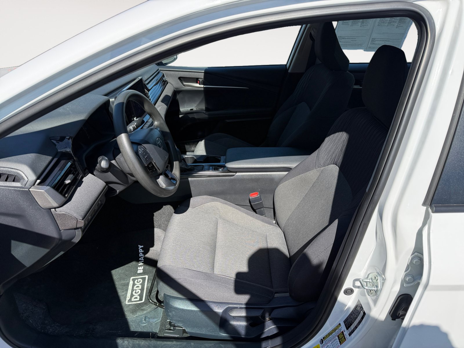 Used 2025 Toyota Camry LE FWD image 10
