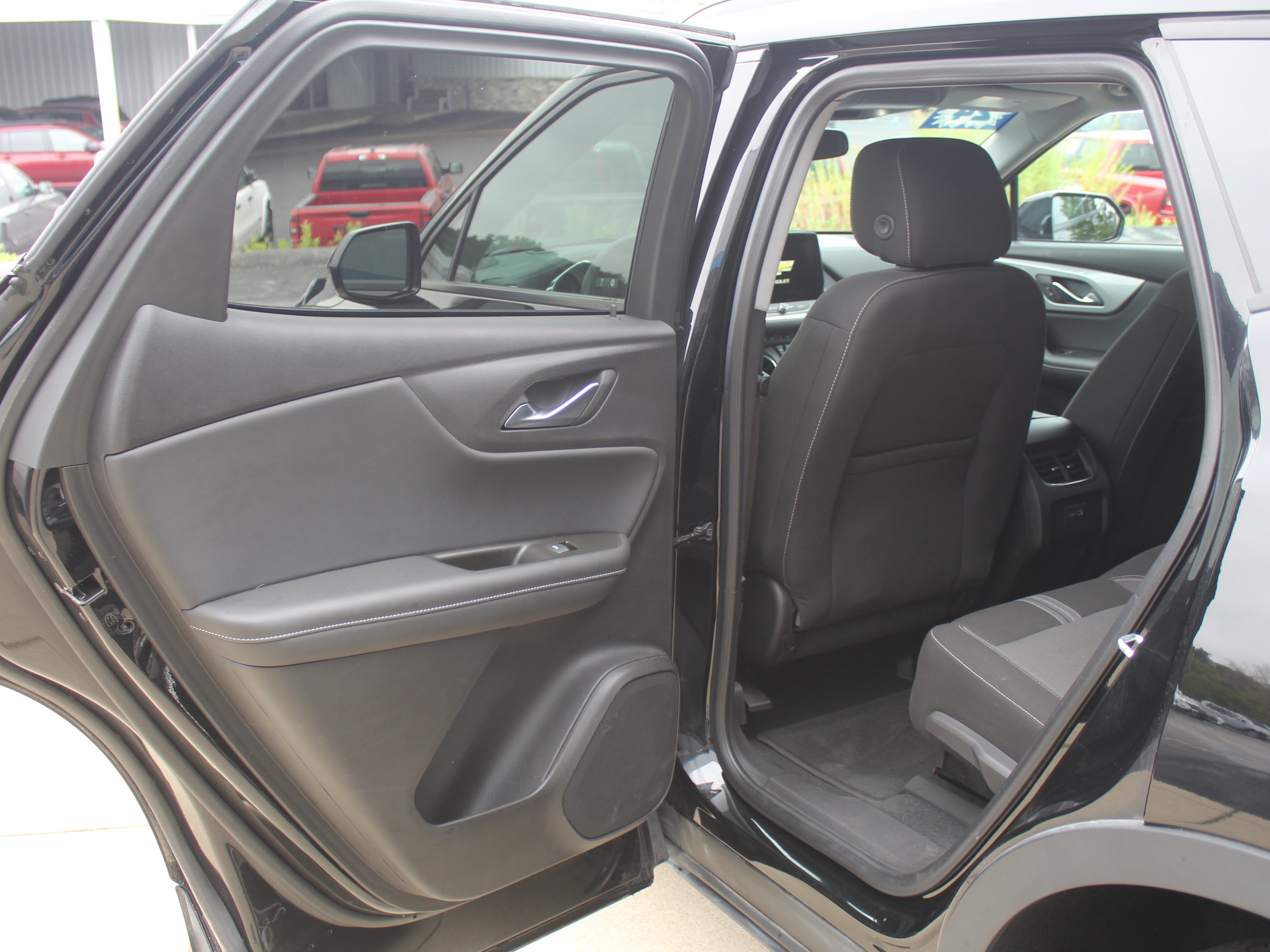 Certified 2024 Chevrolet Blazer LT w/ Convenience Package AWD/4WD image 21