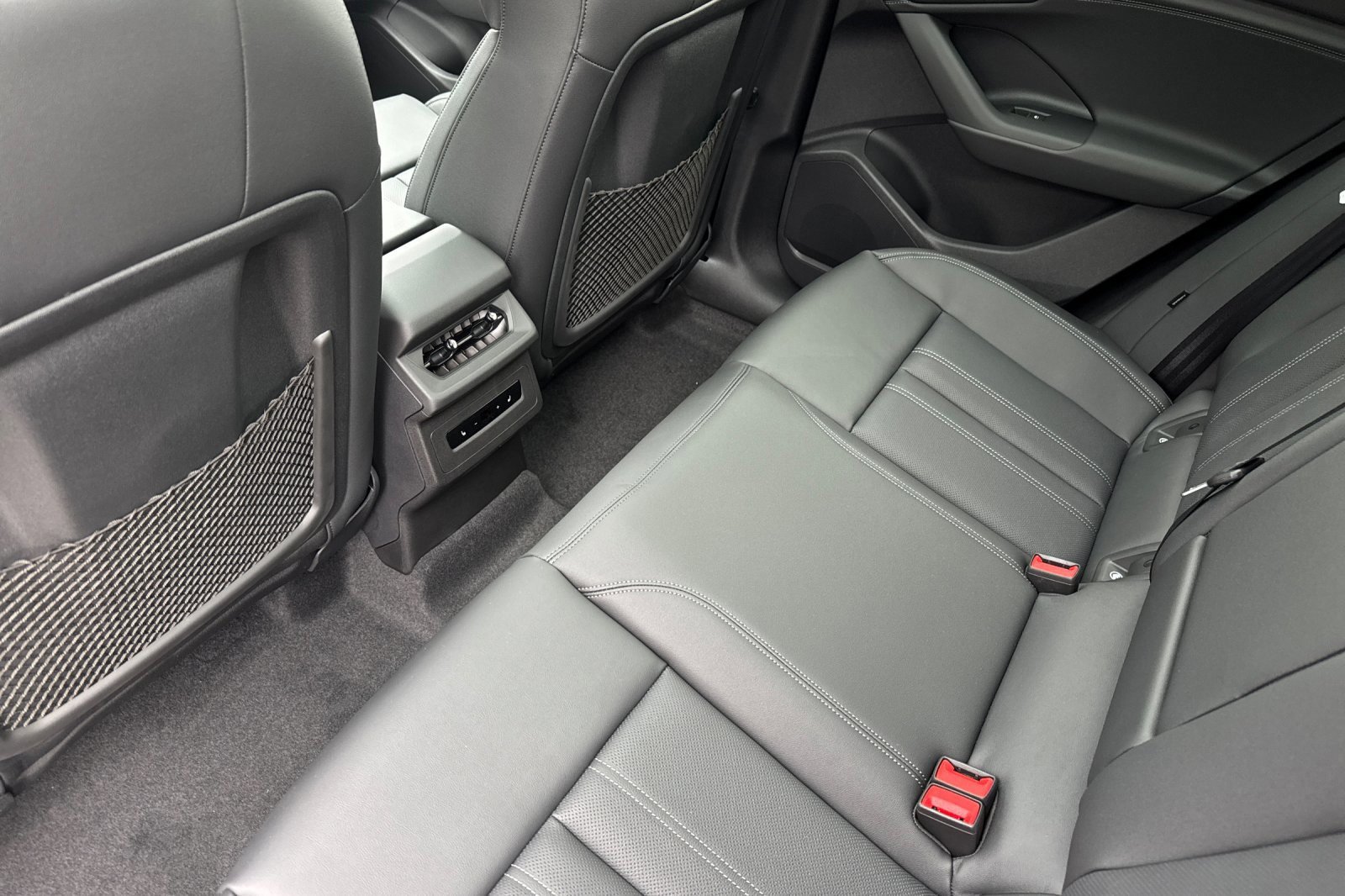 New 2025 Audi Q6 e-tron Premium Plus image 9