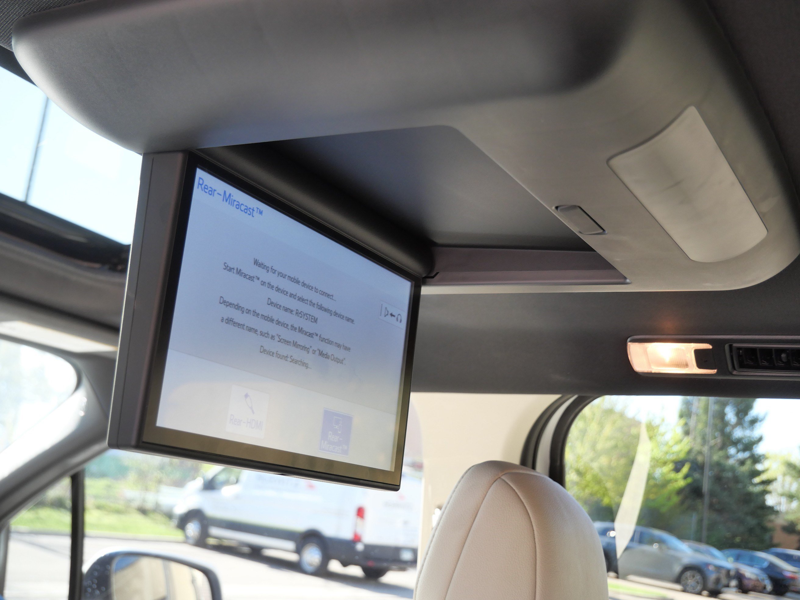 Certified 2025 Toyota Sienna Platinum FWD image 34