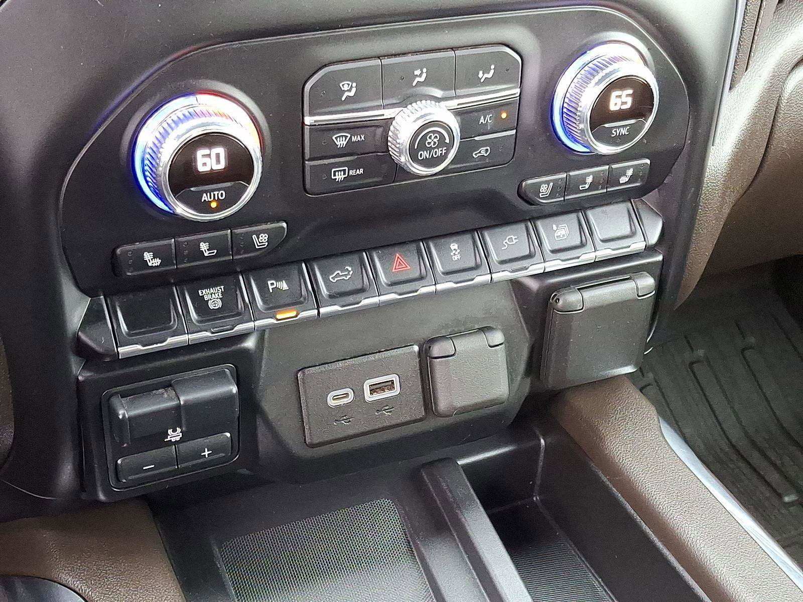 Used 2022 GMC Sierra 2500 SLT w/ SLT Premium Package image 16