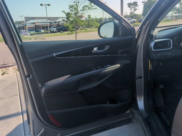 Used 2017 Kia Sorento AWD image 12