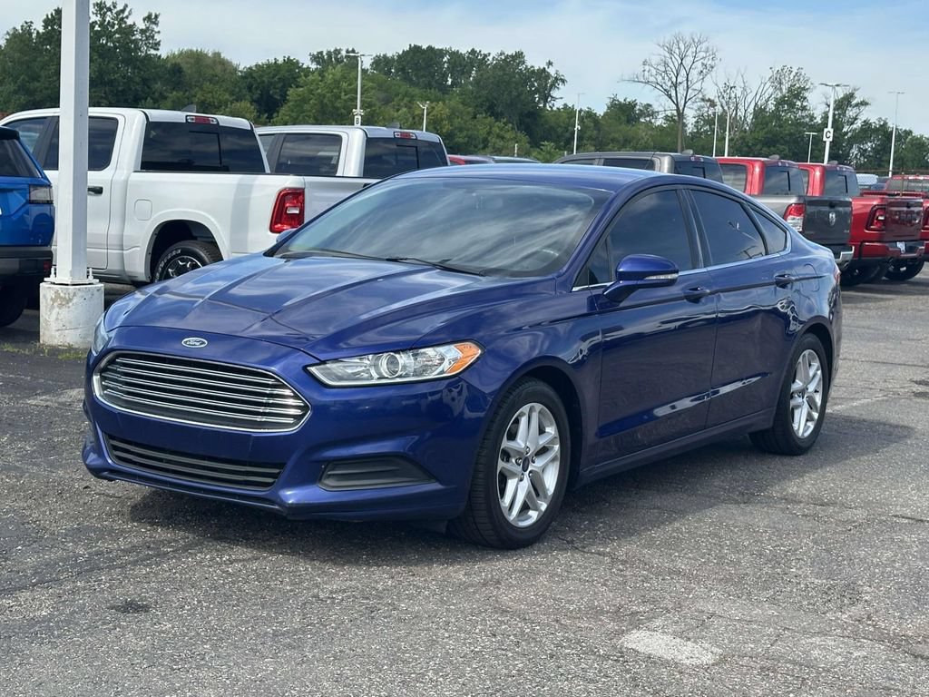 Used 2016 Ford Fusion SE FWD image 7
