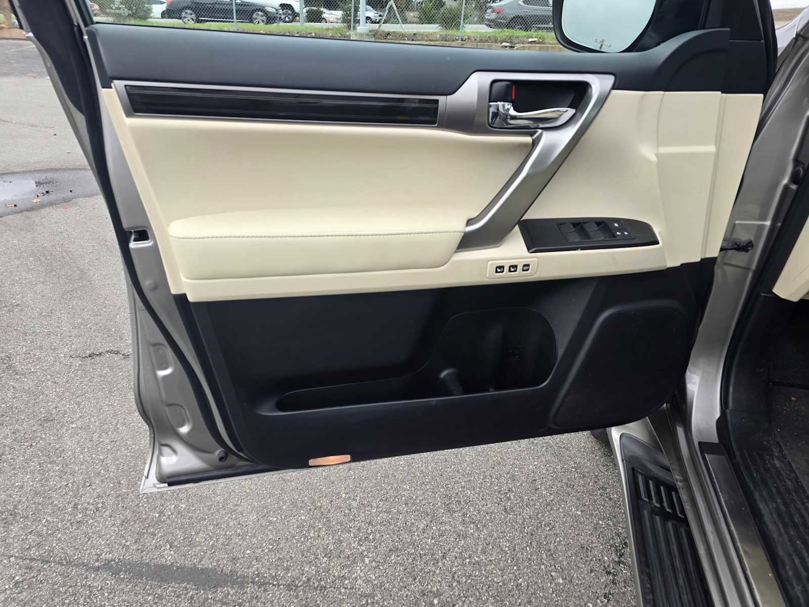 Used 2023 Lexus GX 460 Premium image 22