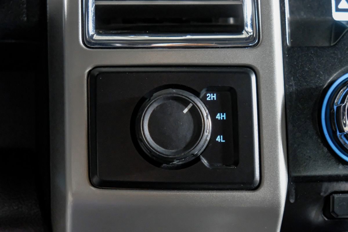 Used 2017 Ford F350 Lariat w/ Lariat Ultimate Package image 25