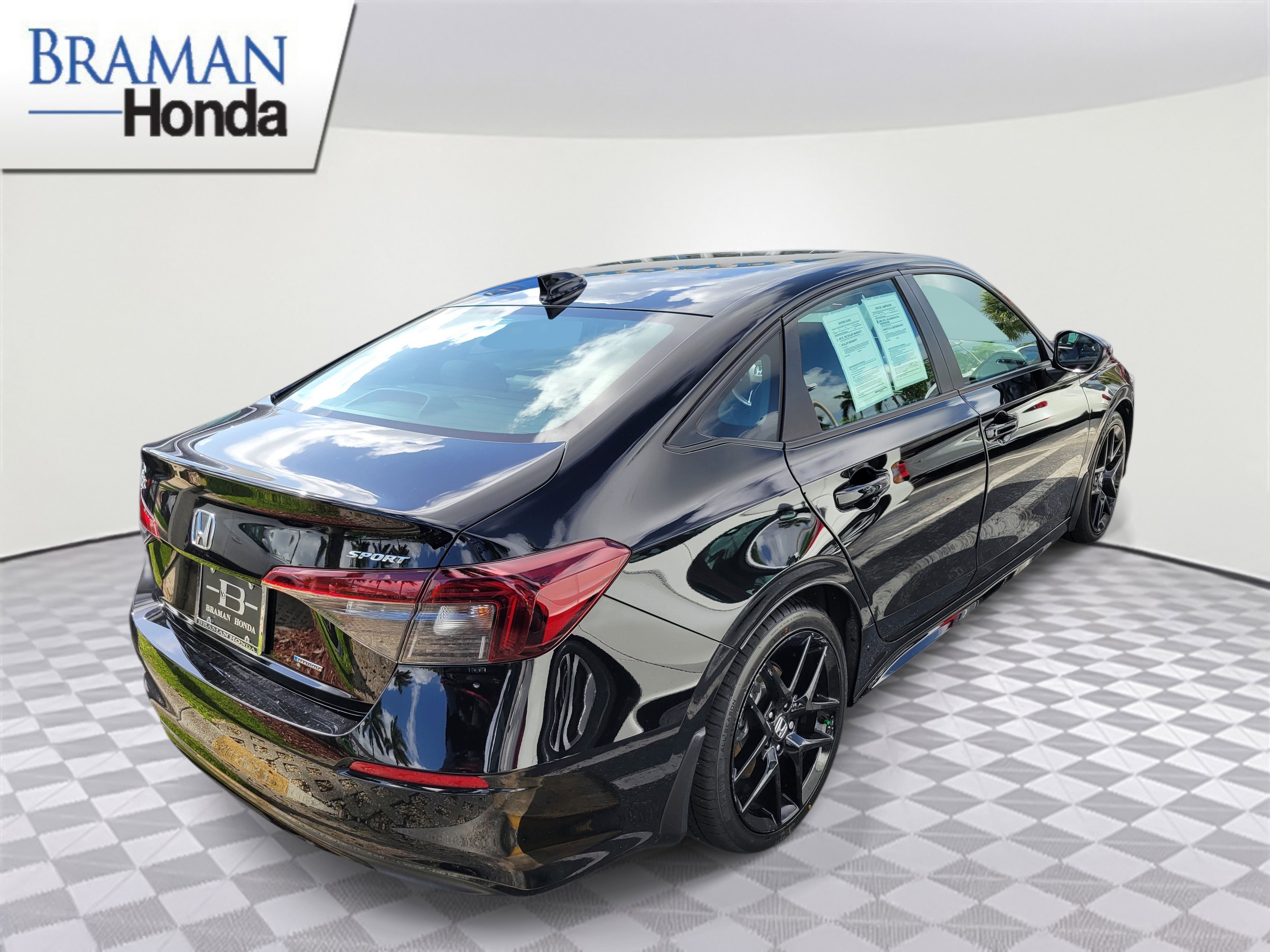 Used 2023 Honda Civic Sport image 4