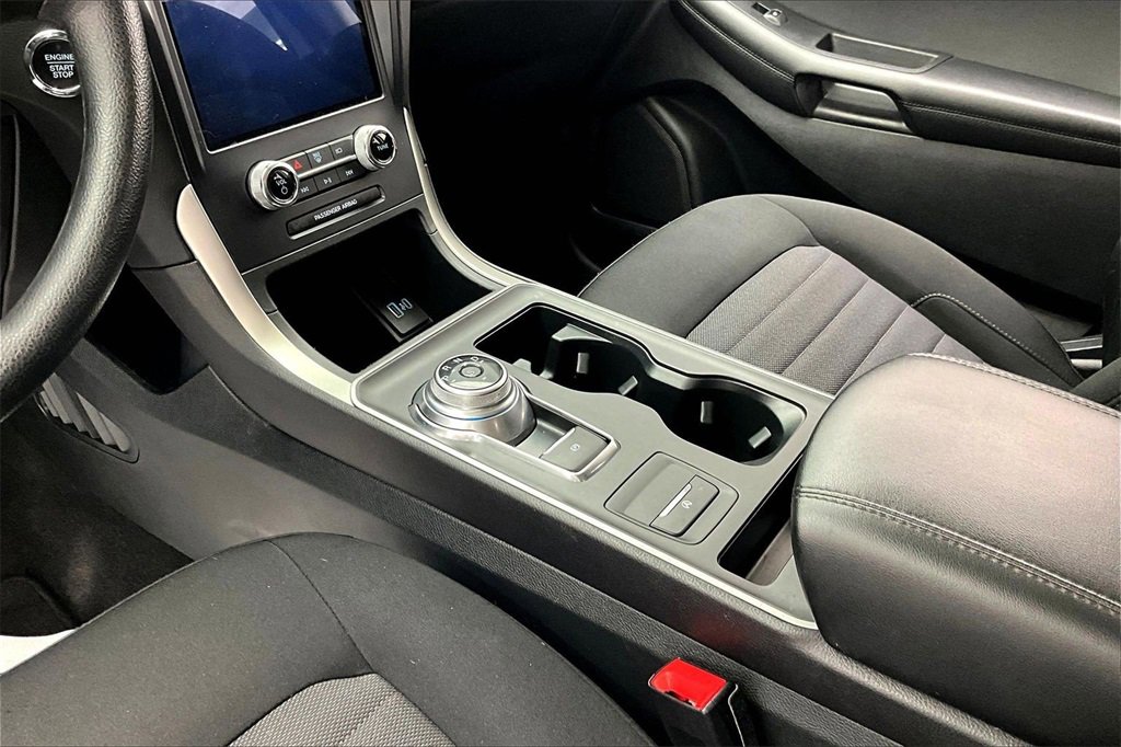 Used 2024 Ford Edge SE image 15