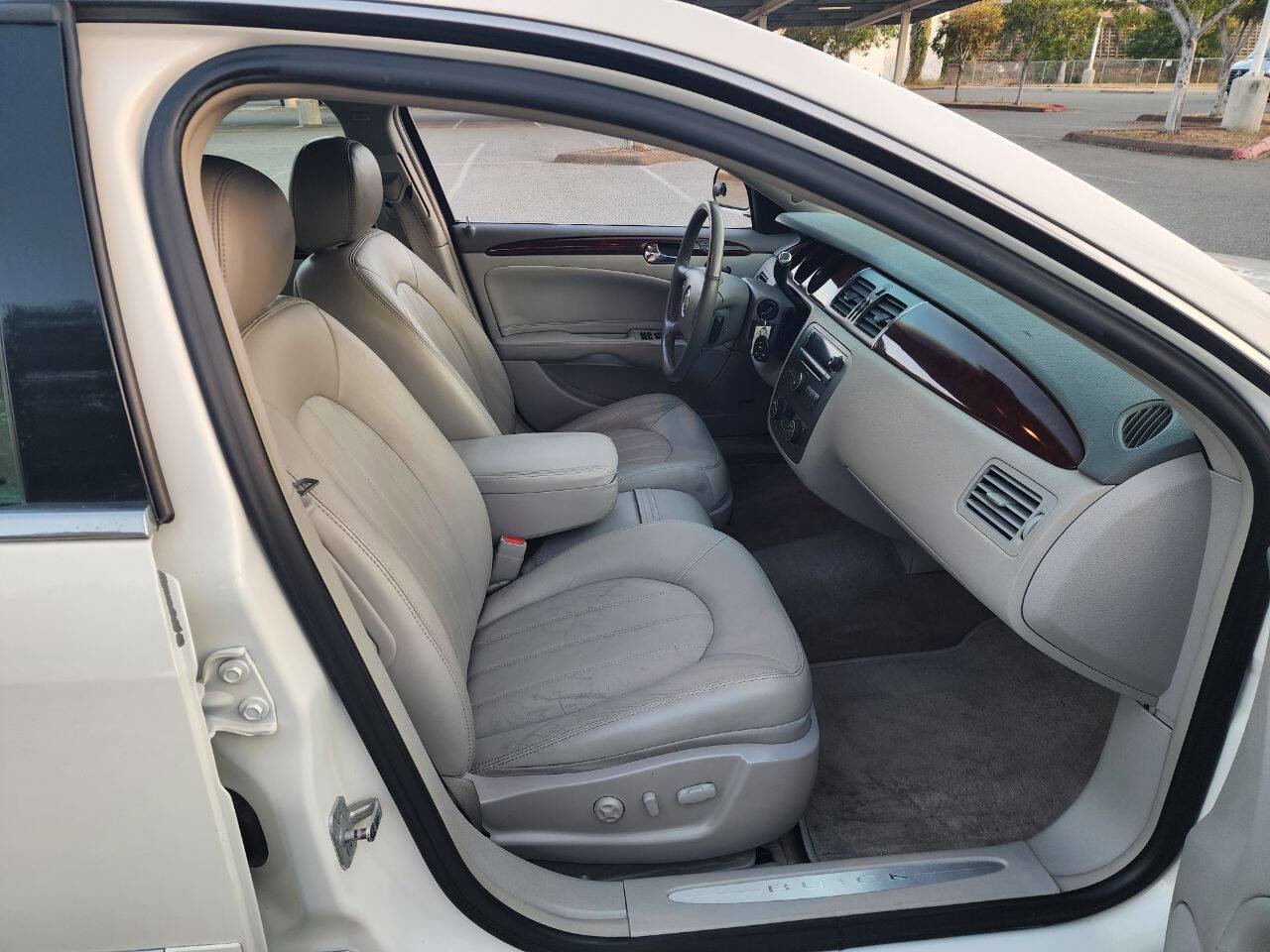 Used 2007 Buick Lucerne CXL w/ Luxury Package FWD image 11