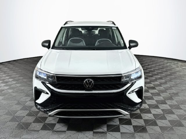 Used 2024 Volkswagen Taos S FWD image 2
