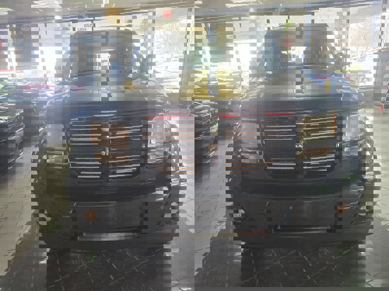 Used 2011 Dodge Nitro Heat image 2