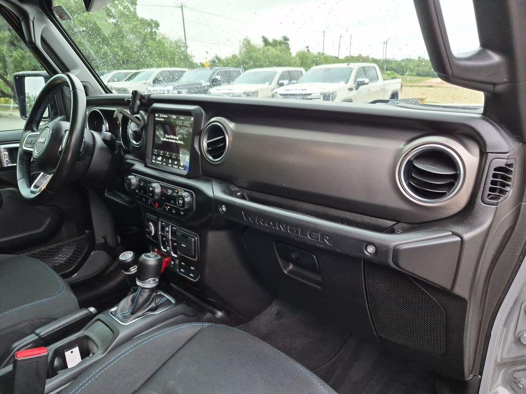 Used 2021 Jeep Wrangler Unlimited Rubicon 4xe w/ Safety Group AWD/4WD image 40