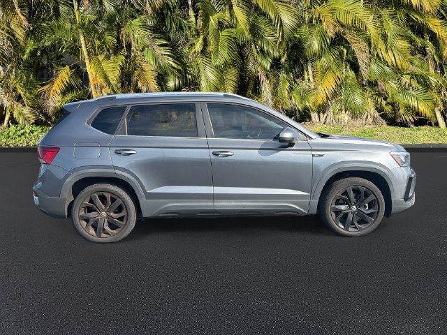 Used 2022 Volkswagen Taos SE FWD image 3