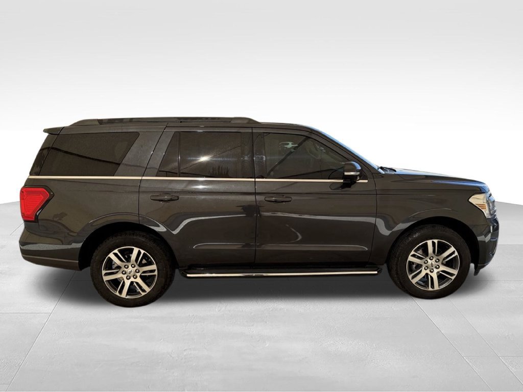 Used 2022 Ford Expedition XLT AWD/4WD image 7