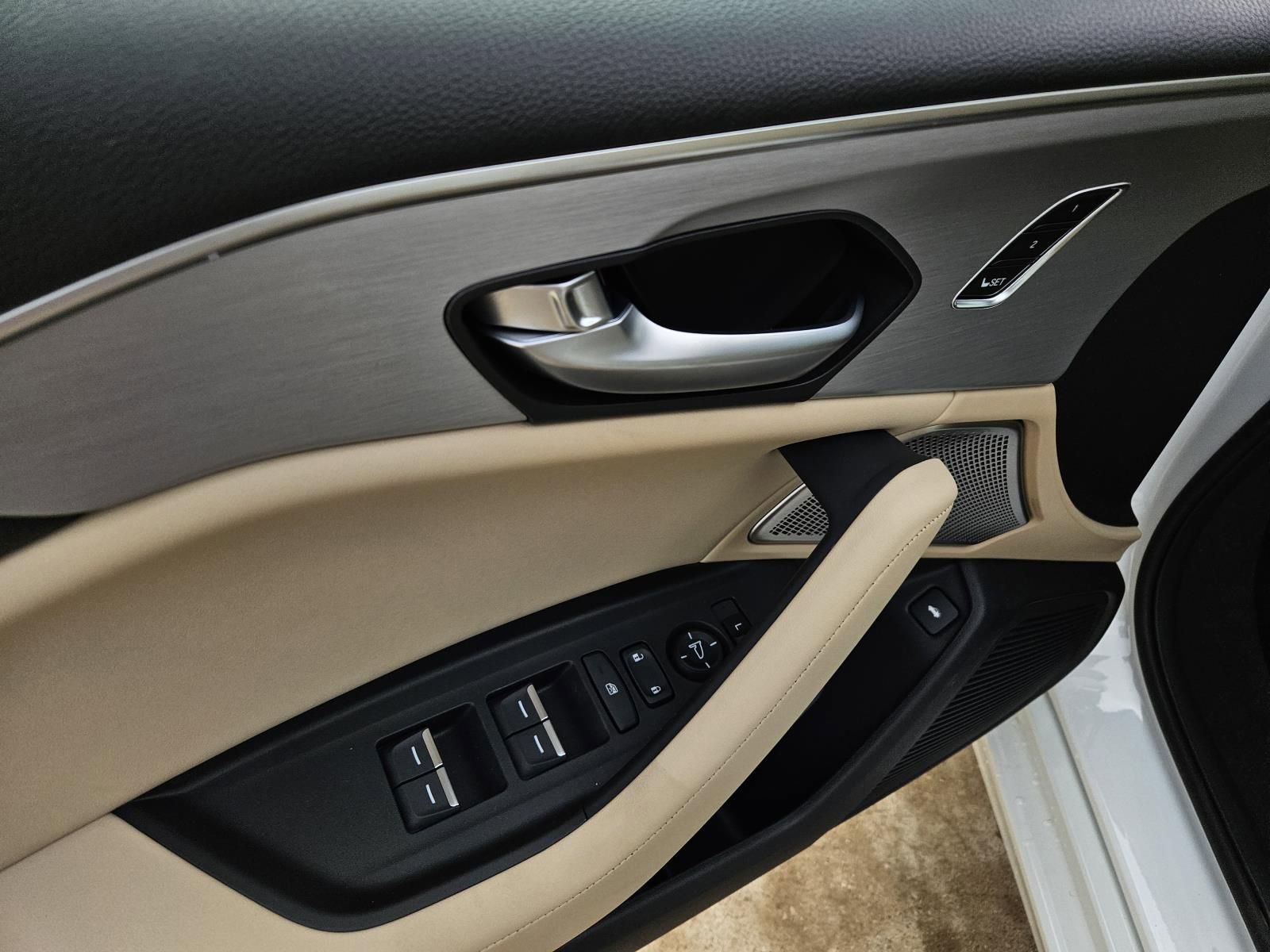 New 2025 Acura TLX w/ Technology Package image 15