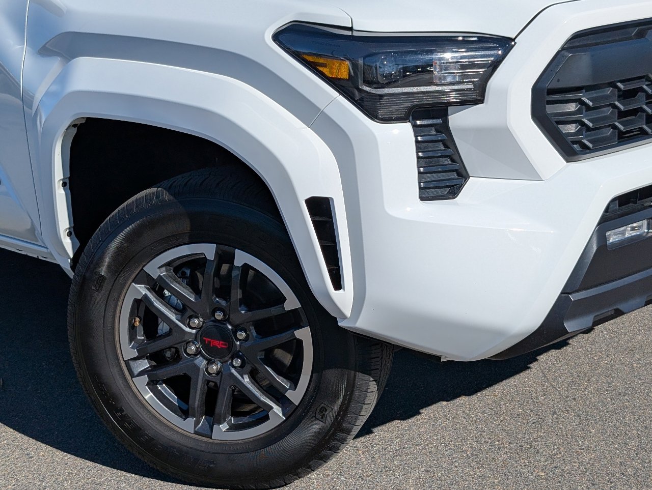 Used 2025 Toyota Tacoma TRD Sport image 10