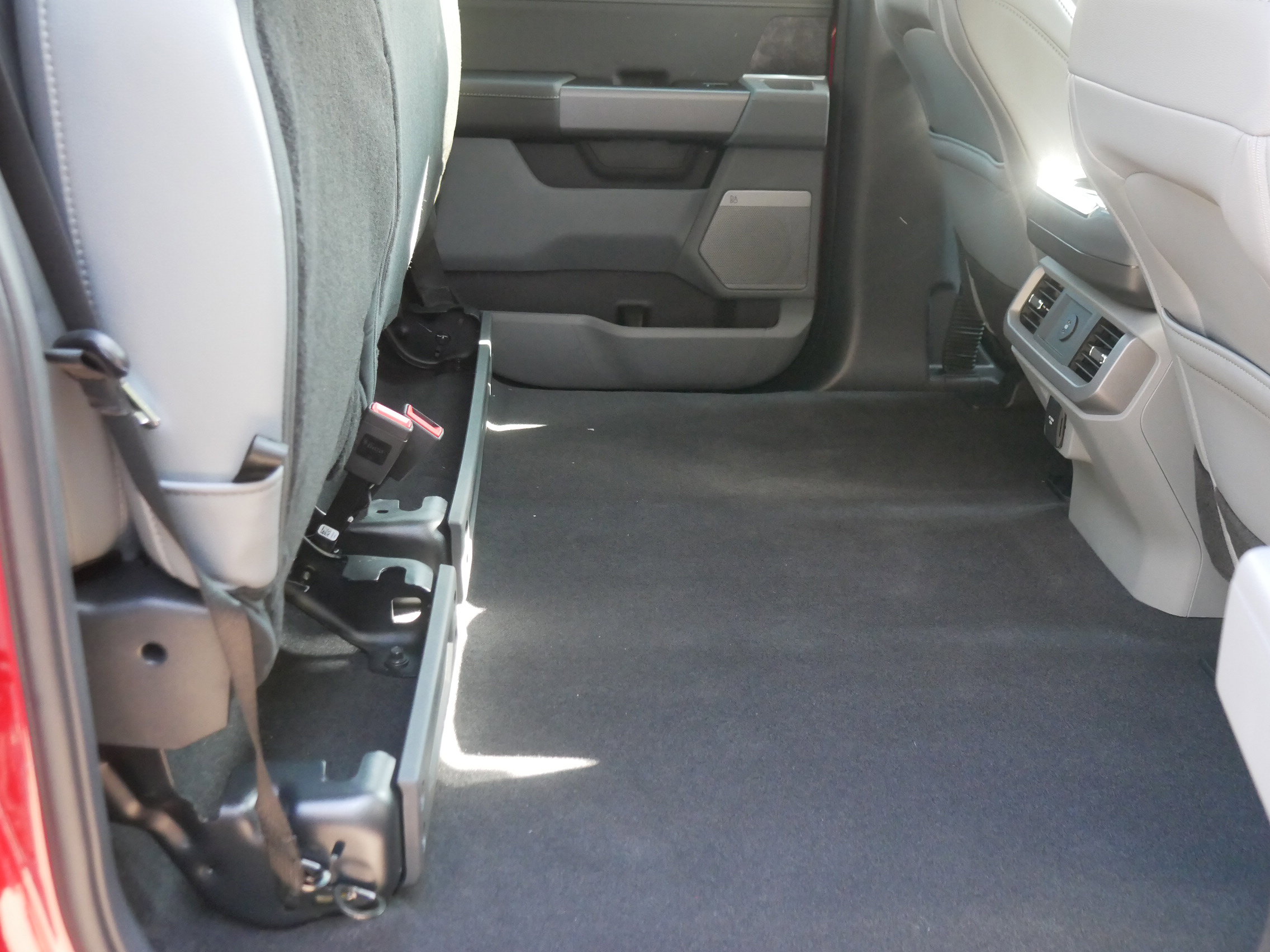 New 2025 Ford F150 Lightning Flash image 34