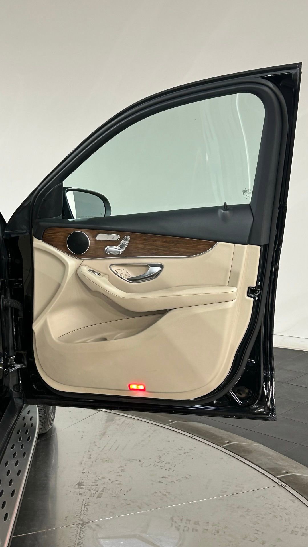 Used 2022 Mercedes-Benz GLC 300 4MATIC image 54