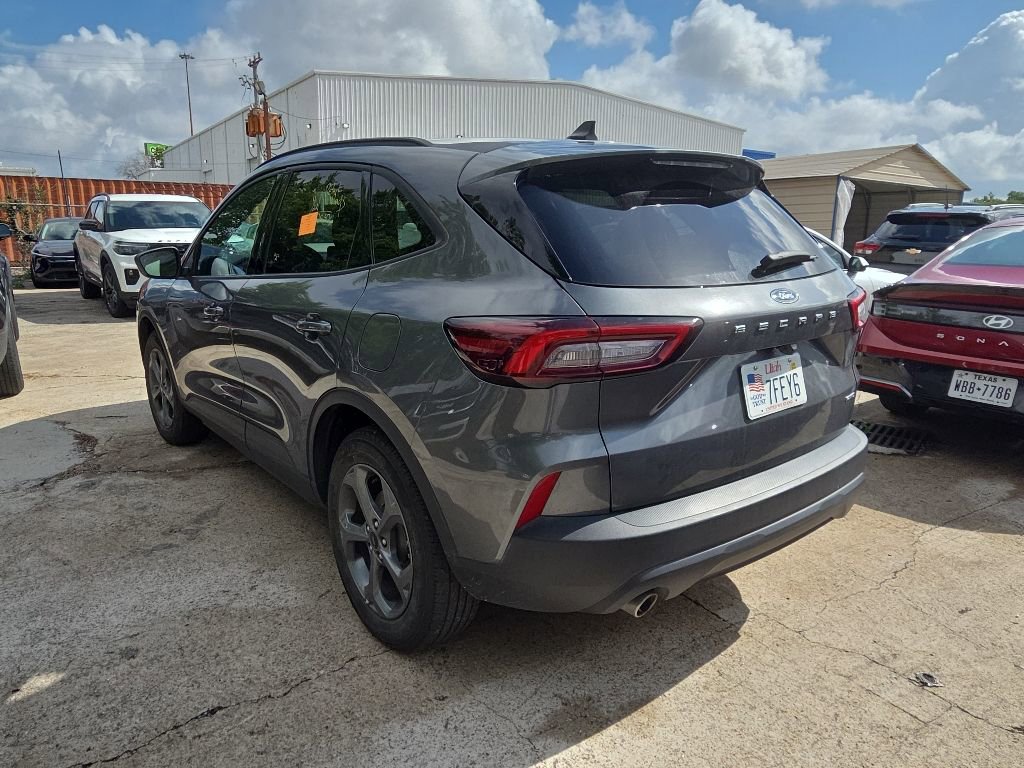 Used 2025 Ford Escape ST-Line AWD/4WD image 8
