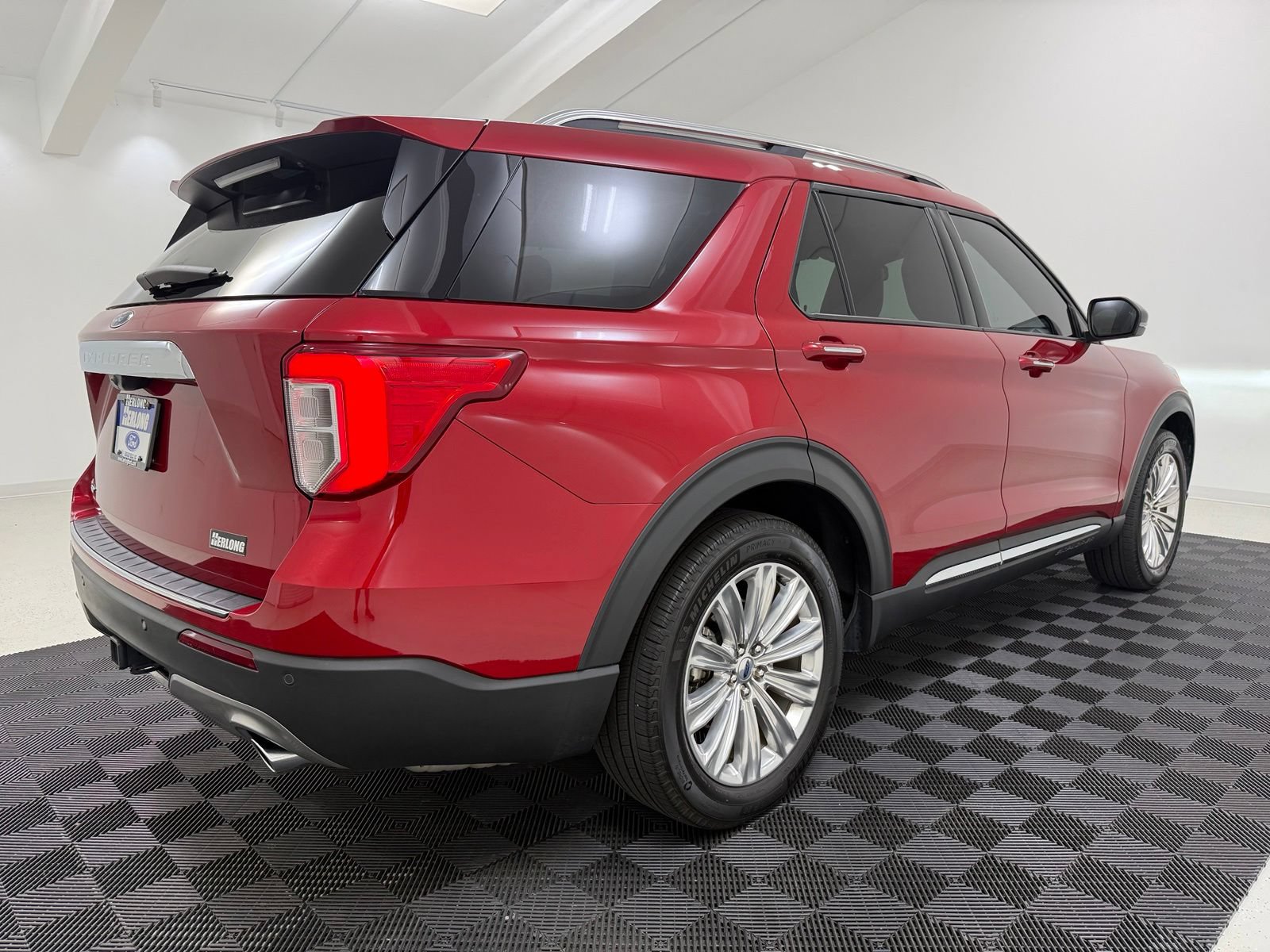 Used 2024 Ford Explorer Limited w/ Limited Technology Package RWD image 6