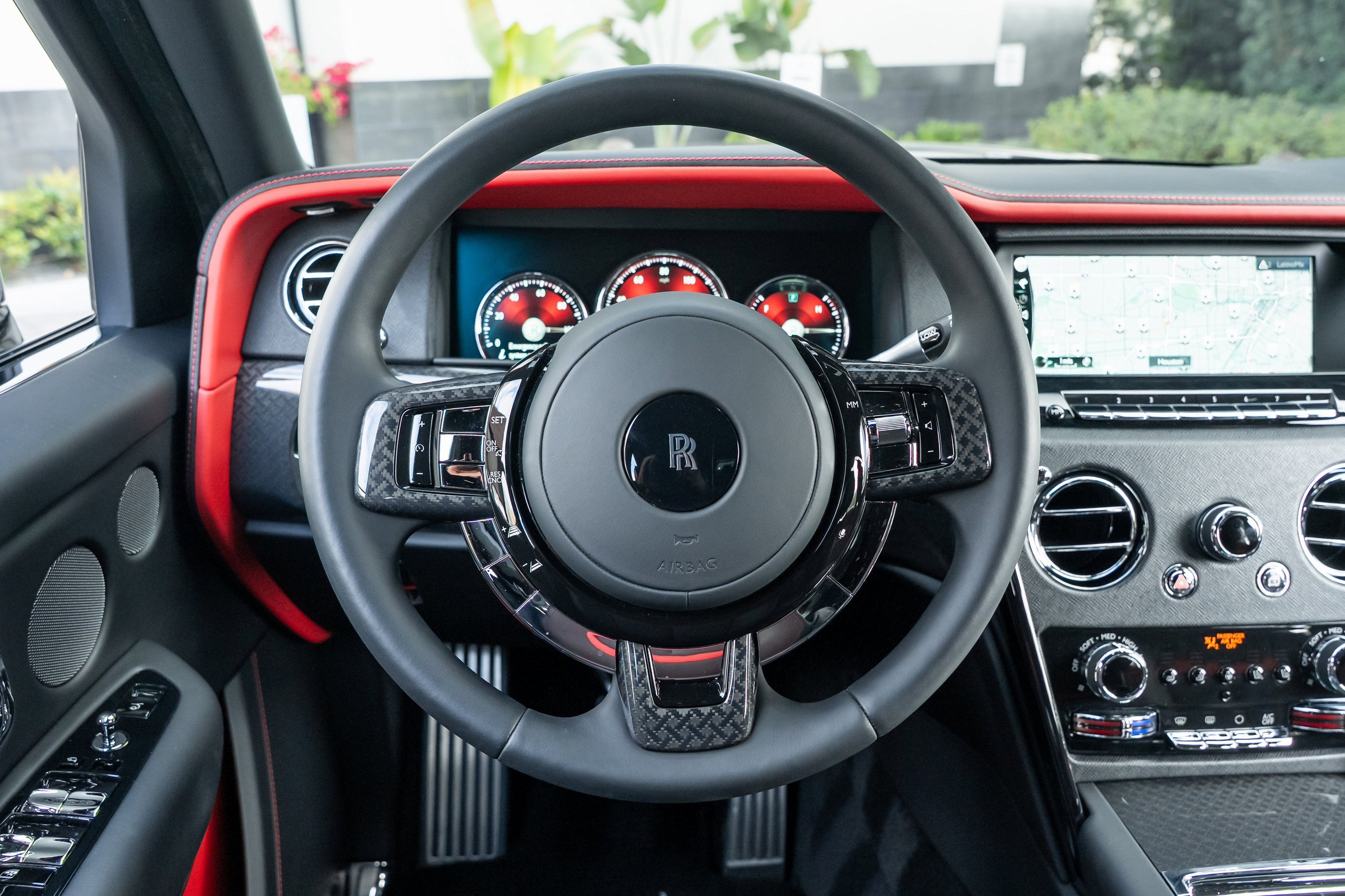 Certified 2024 Rolls-Royce Cullinan Black Badge image 31
