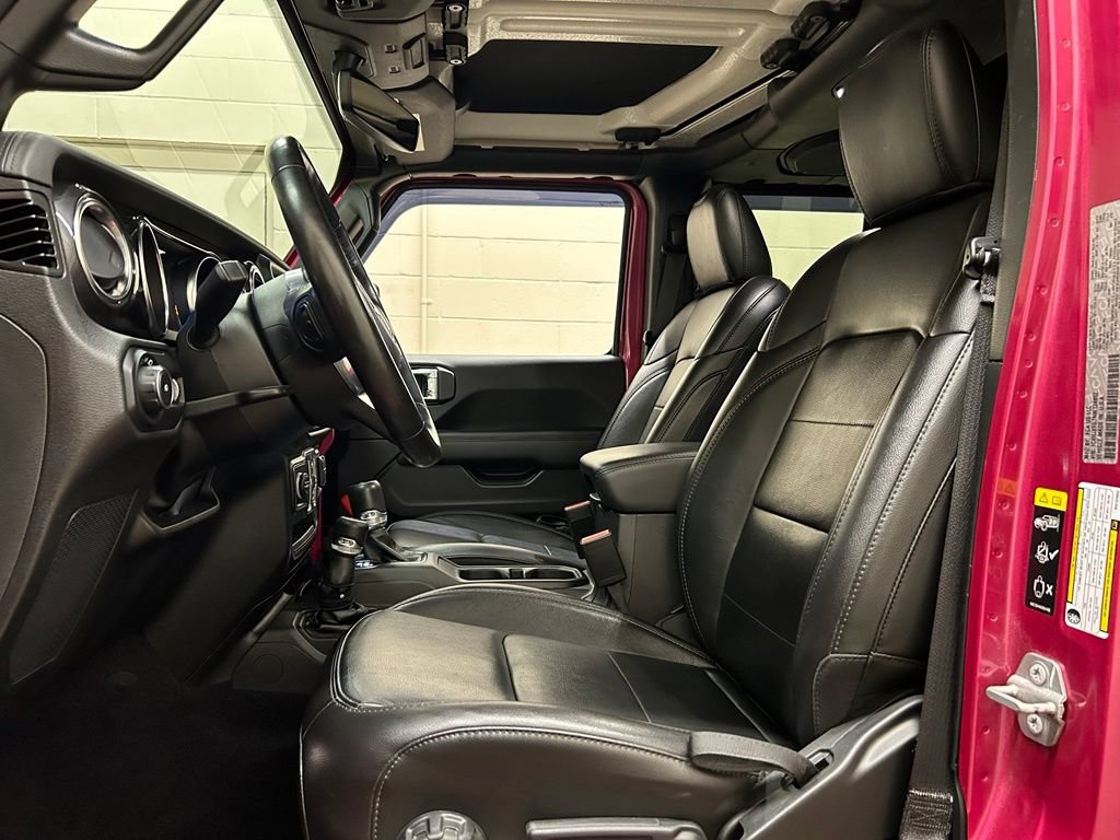 Used 2022 Jeep Wrangler Unlimited Sahara AWD/4WD image 7