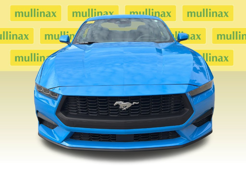 Used 2025 Ford Mustang Coupe RWD image 21