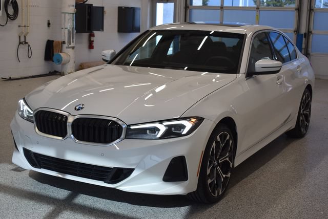 Used 2026 BMW 330i xDrive Sedan AWD/4WD image 9