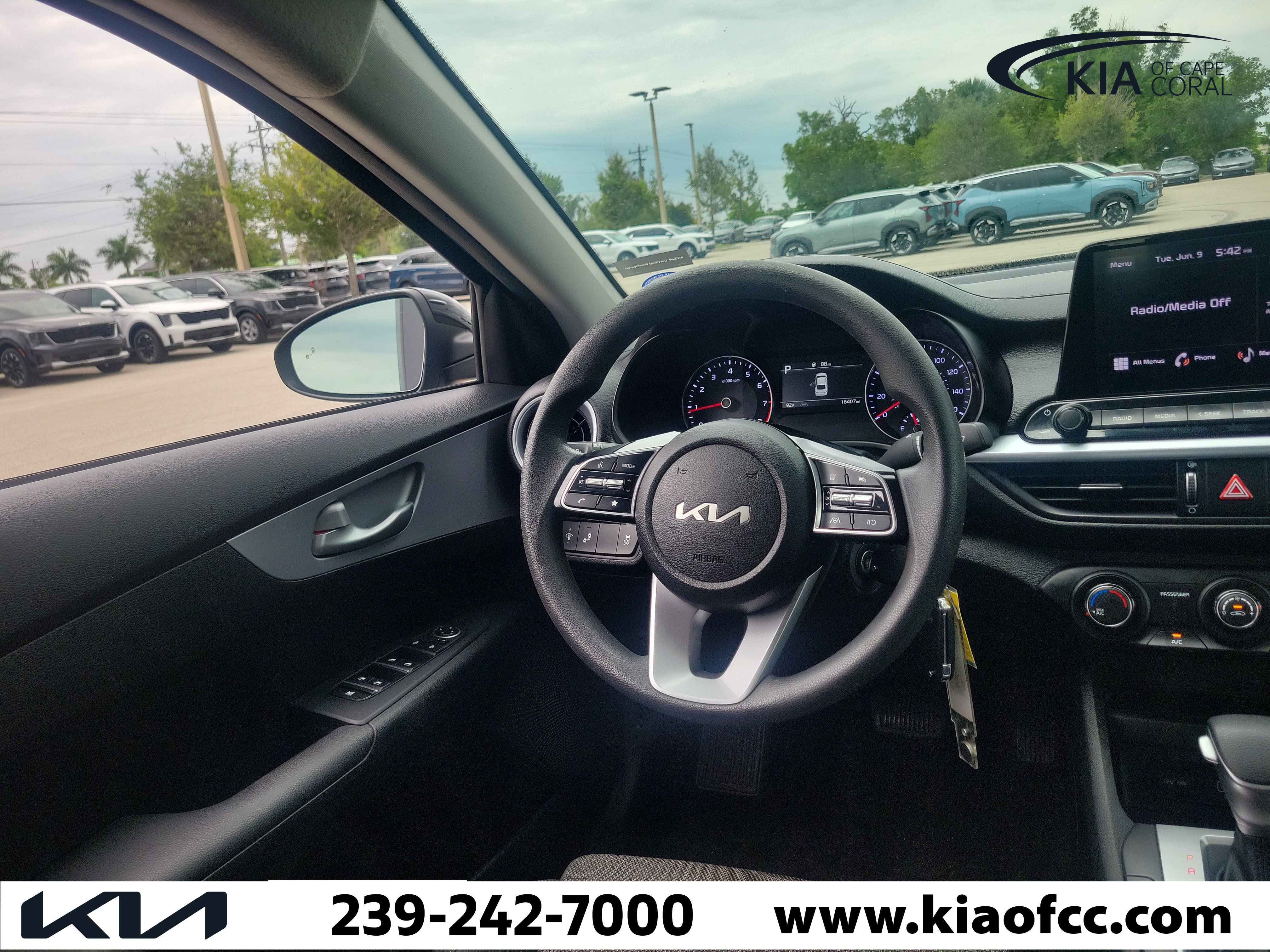 Certified 2024 Kia Forte LXS w/ LXS Technology Package FWD image 19