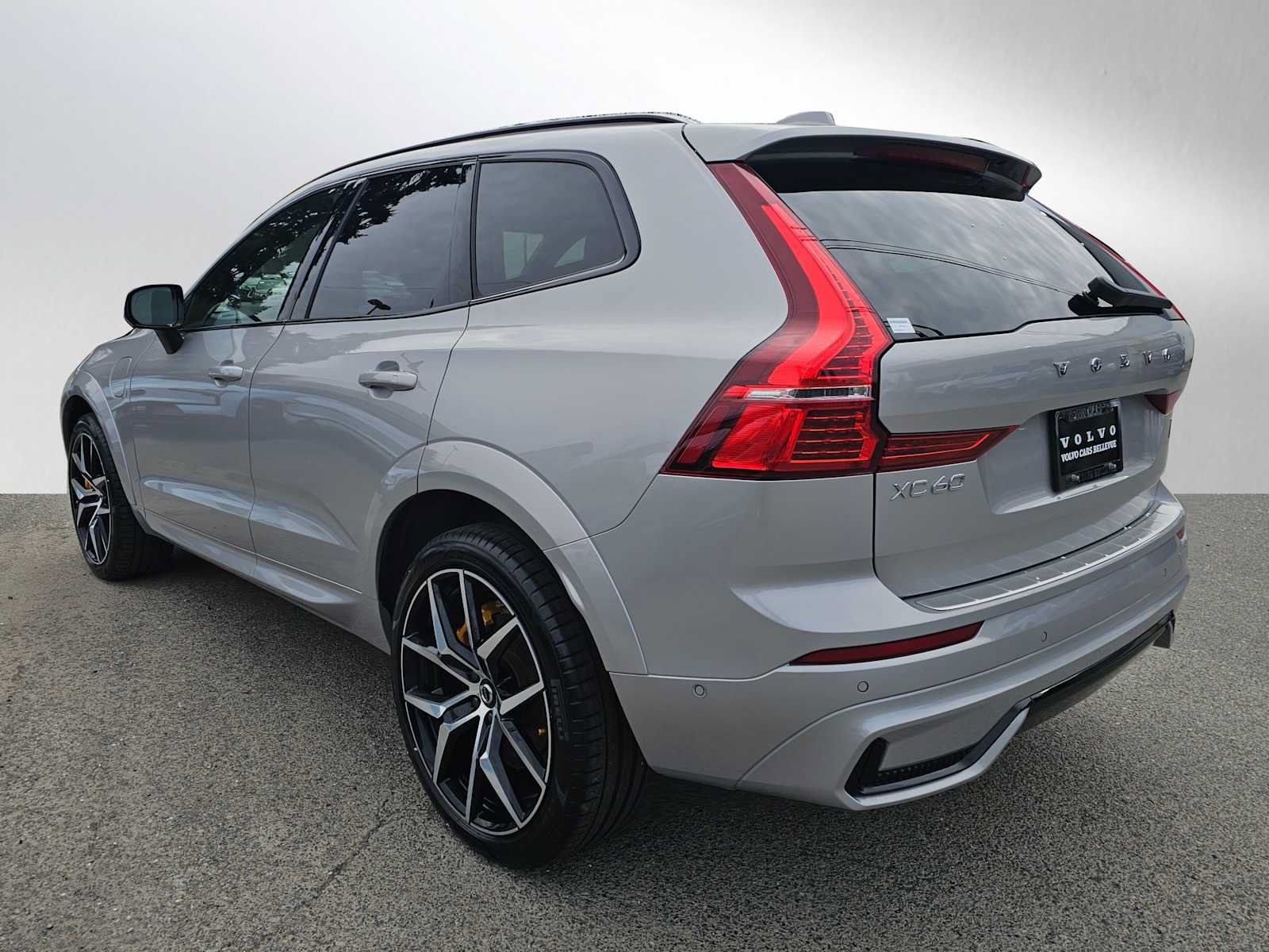 Certified 2025 Volvo XC60 T8 Polestar w/ Protection Package Premier AWD/4WD image 29