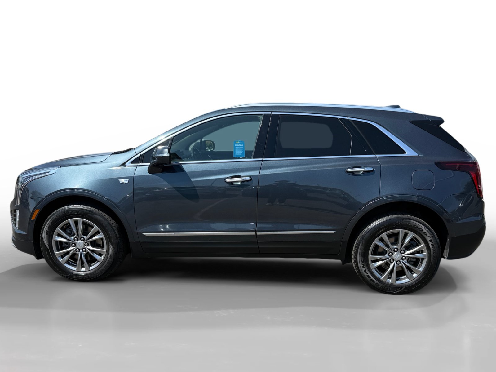 Used 2021 Cadillac XT5 Premium Luxury AWD/4WD image 2