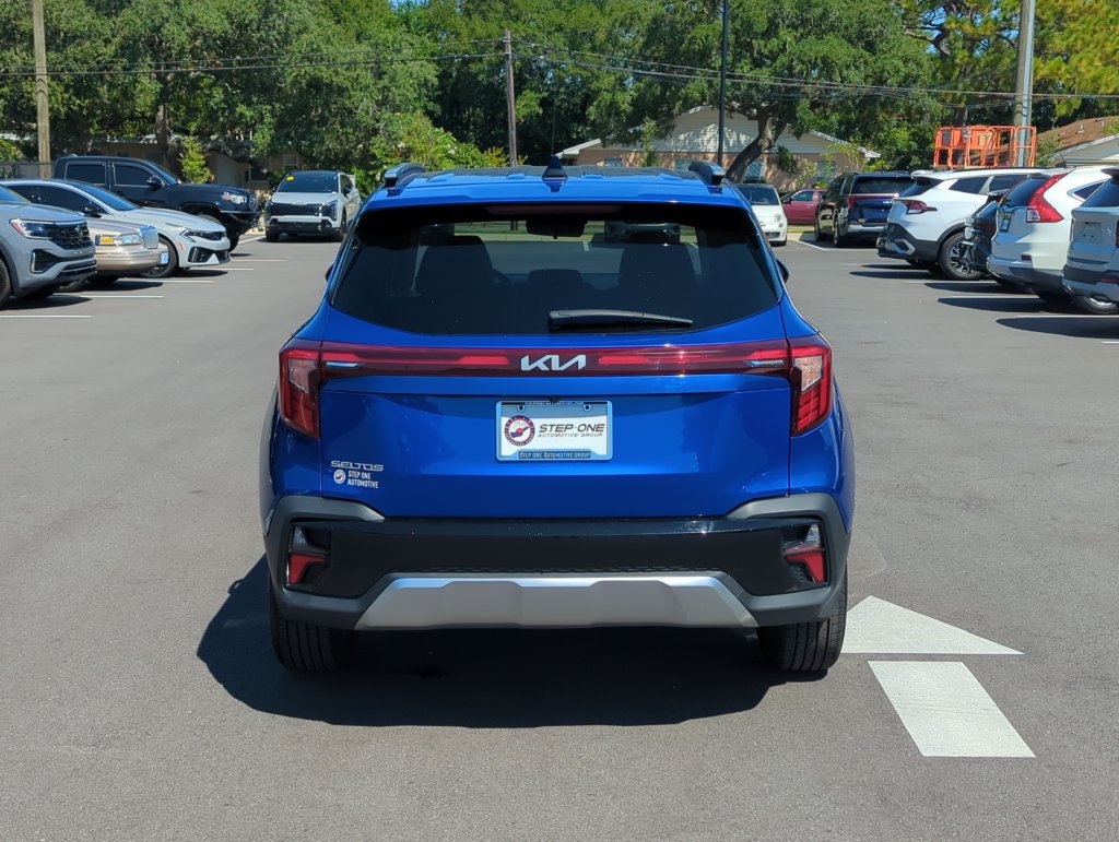 Used 2025 Kia Seltos S FWD image 6
