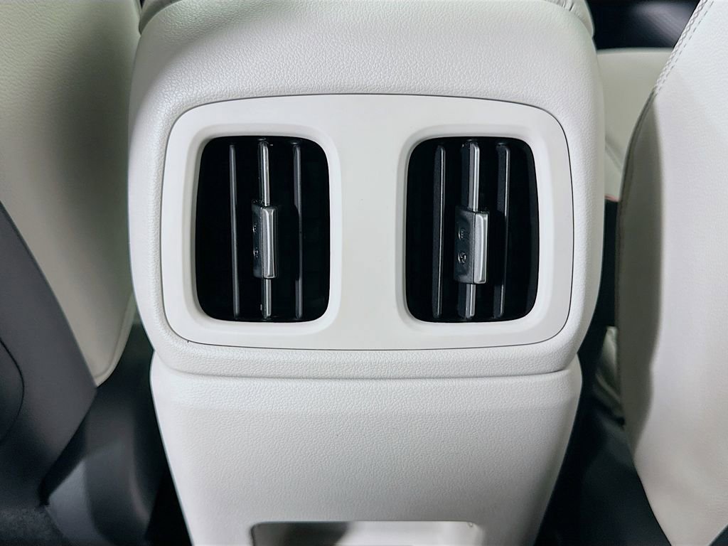 New 2026 Hyundai Tucson Limited image 18