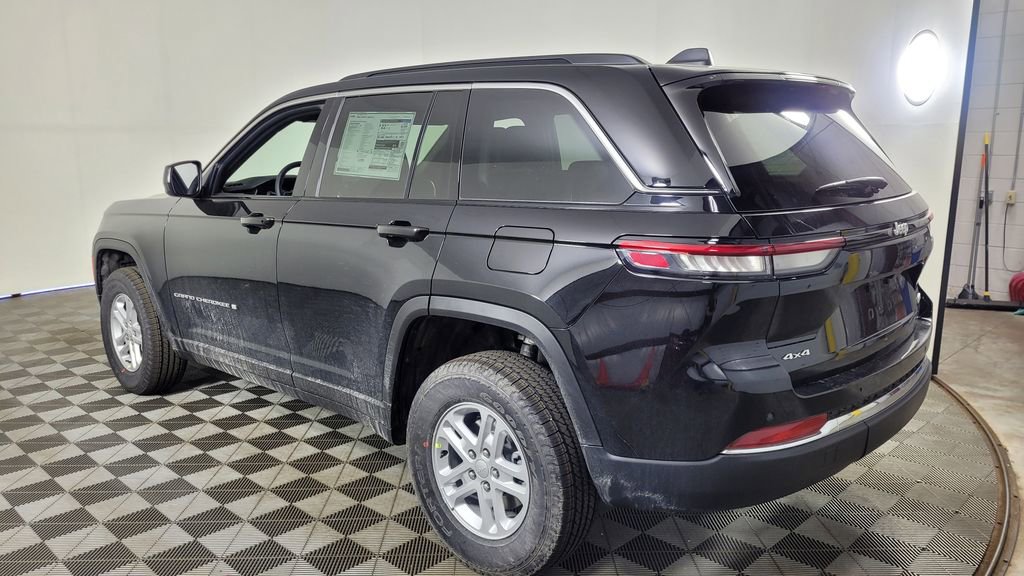 New 2025 Jeep Grand Cherokee Laredo w/ Luxury Tech Group I image 6