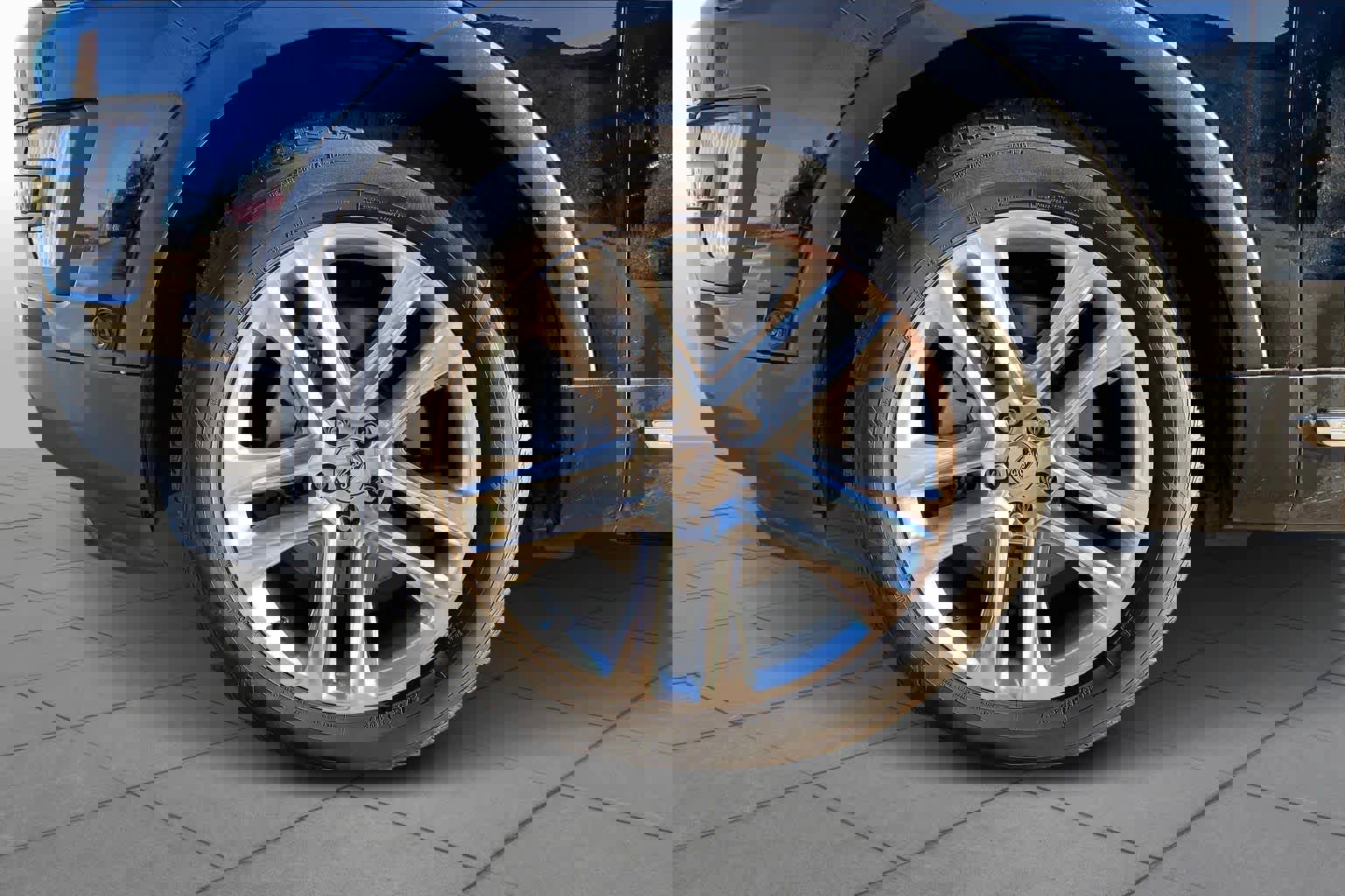 Used 2017 Ford Explorer Limited w/ Equipment Group 301A image 9